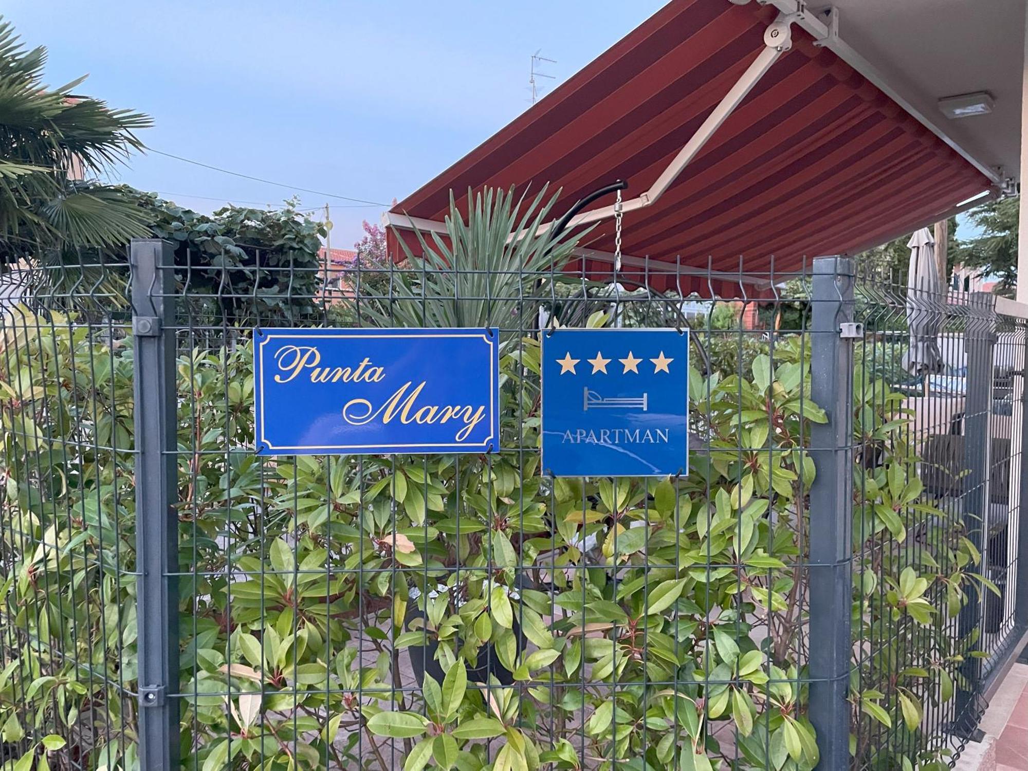 Punta Mary House With Apartment อูมัค ภายนอก รูปภาพ