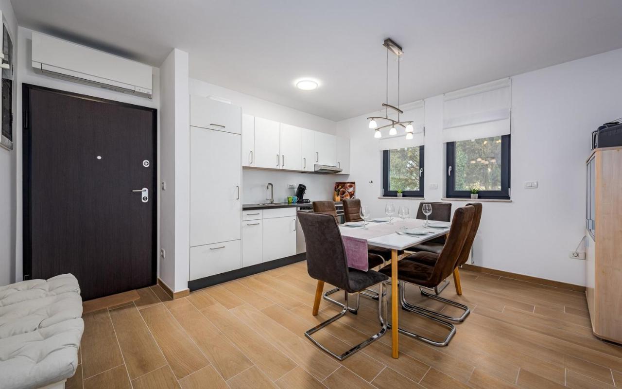 Punta Mary House With Apartment อูมัค ภายนอก รูปภาพ