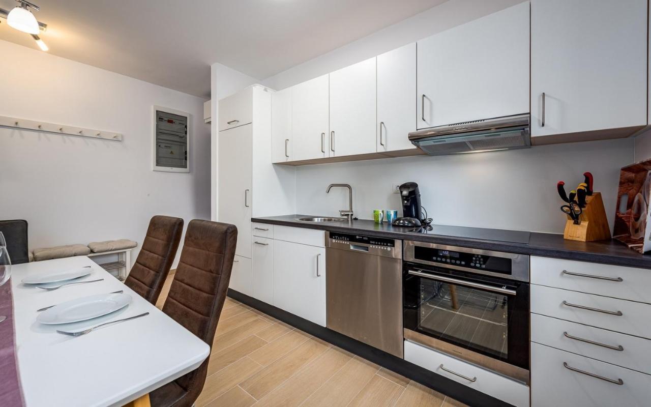 Punta Mary House With Apartment อูมัค ภายนอก รูปภาพ